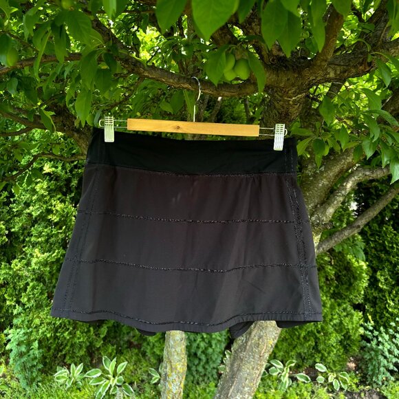 lululemon athletica Dresses & Skirts - LULULEMON Pleated Running Skirt – Black with Zippered Pocket